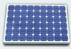 太陽能光伏發(fā)電系統(tǒng)中太陽能電池板多長時(shí)間清洗一次?